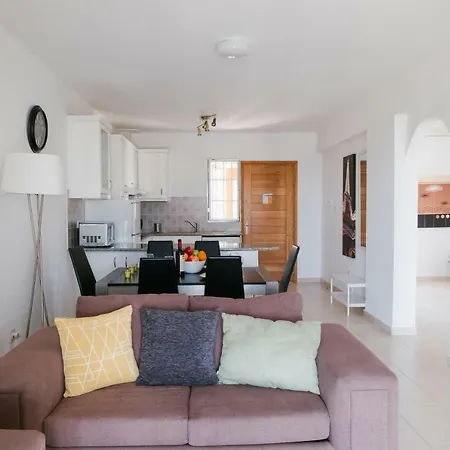 Appartement Kings Sunset 2 Bedroom Sea View Flat In