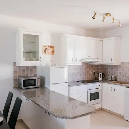 Kings Sunset 2 Bedroom Sea View Flat In * Paphos