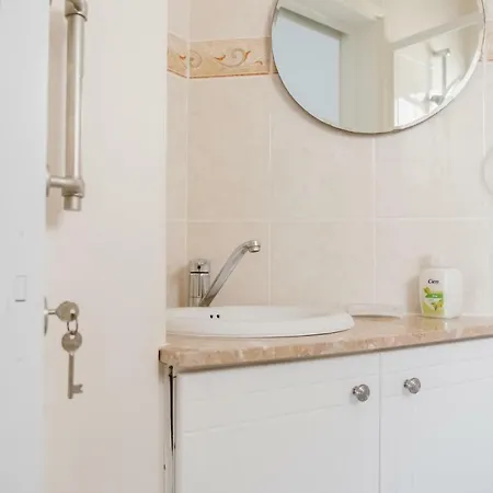 Kings Sunset 2 Bedroom Sea View Flat In *